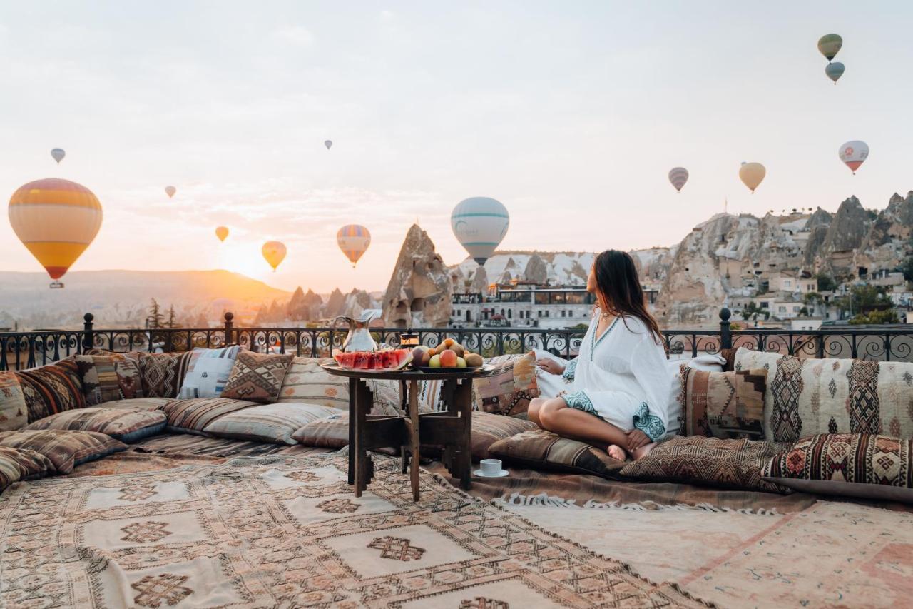 Caftan Cave Suites Гореме Экстерьер фото